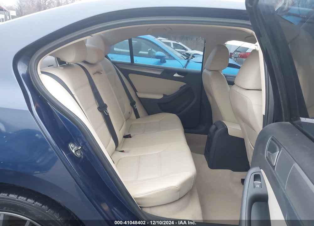 2014 VOLKSWAGEN JETTA 2.0L TDI VIN: 3VW3L7AJ5EM360161