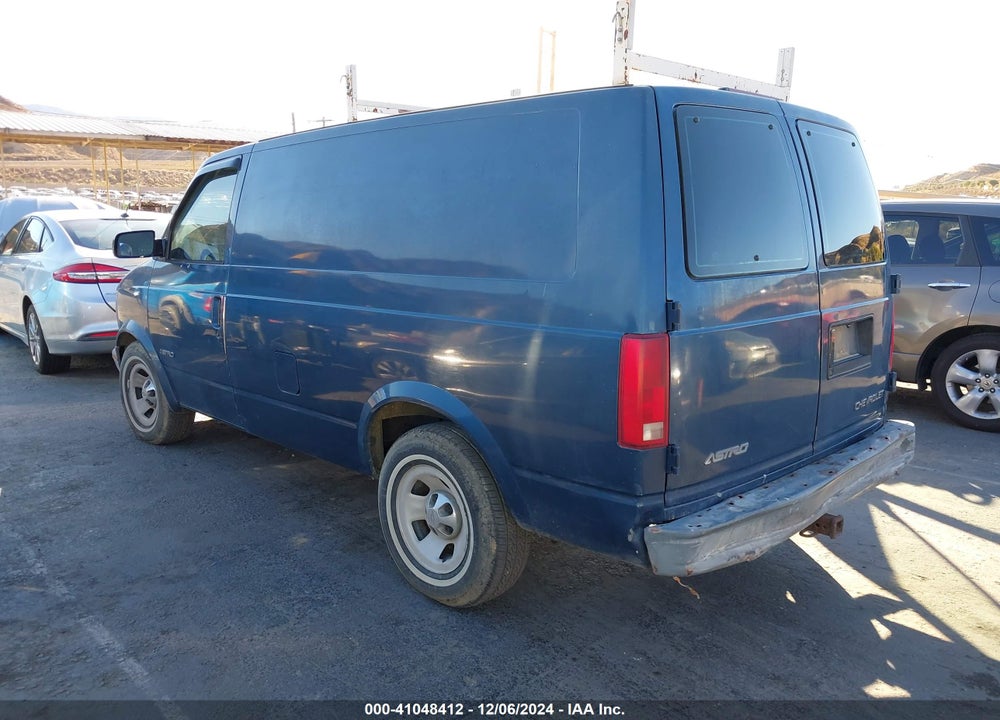 1998 CHEVROLET ASTRO VIN: 1GCDM19W3WB154119