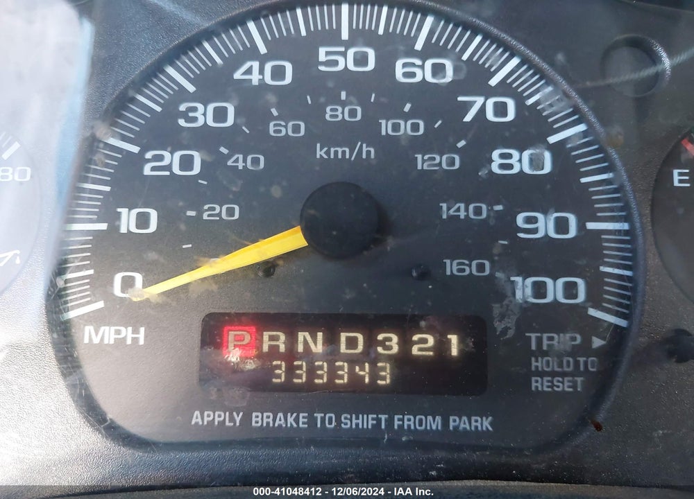1998 CHEVROLET ASTRO VIN: 1GCDM19W3WB154119