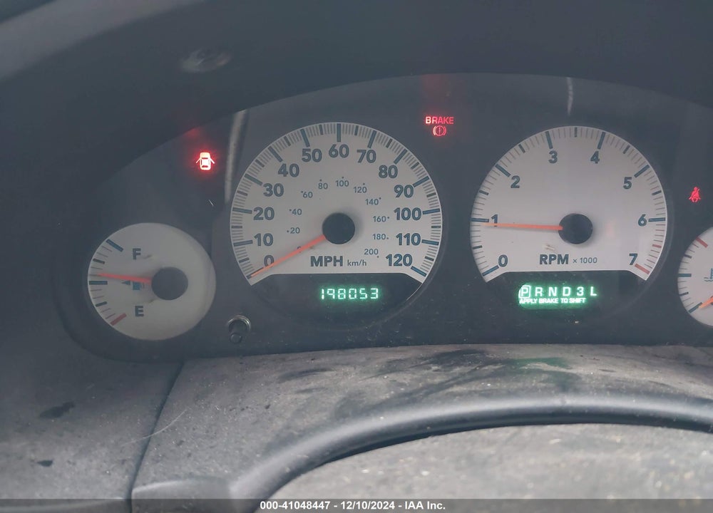 2005 DODGE GRAND CARAVAN SE VIN: 2D4GP24R05R111372