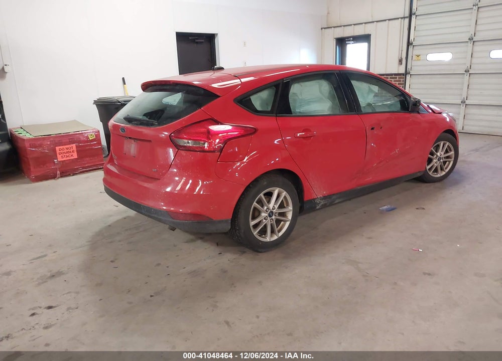 2015 FORD FOCUS SE VIN: 1FADP3K21FL296382