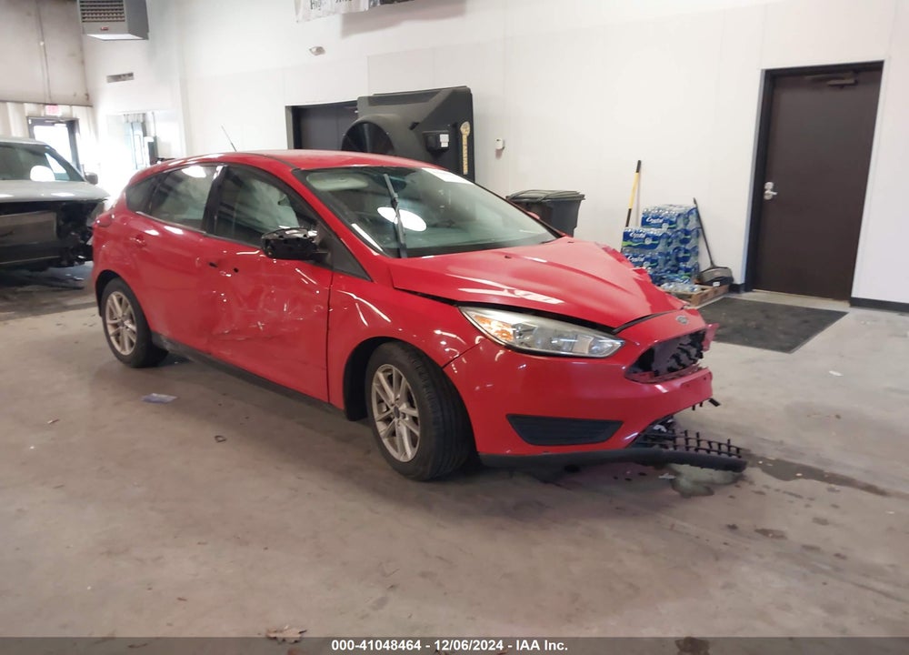 2015 FORD FOCUS SE VIN: 1FADP3K21FL296382