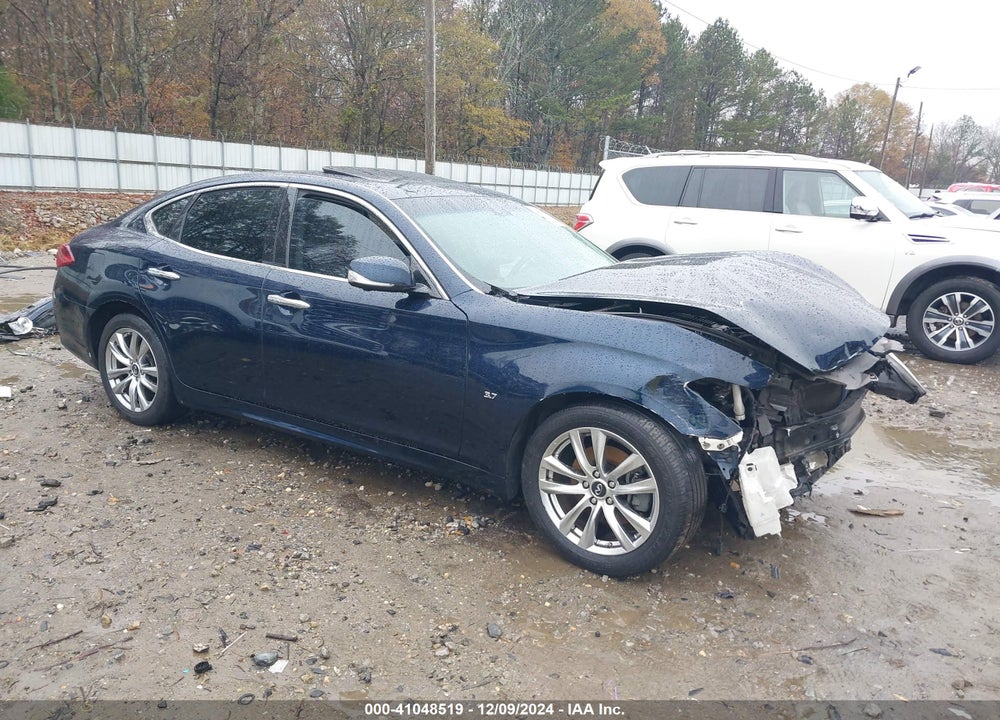 2017 INFINITI Q70 3.7 VIN: JN1BY1AP2HM740983