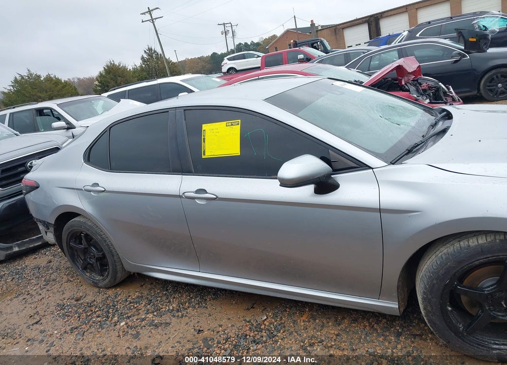 2018 TOYOTA CAMRY SE VIN: 4T1B11HK8JU566804
