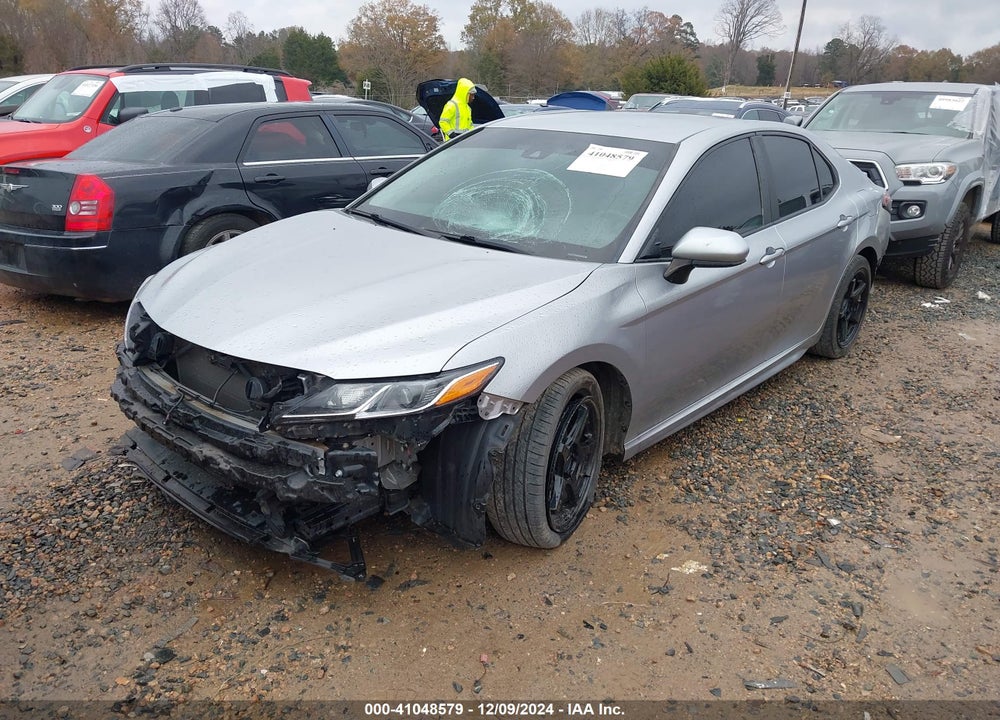 2018 TOYOTA CAMRY SE VIN: 4T1B11HK8JU566804