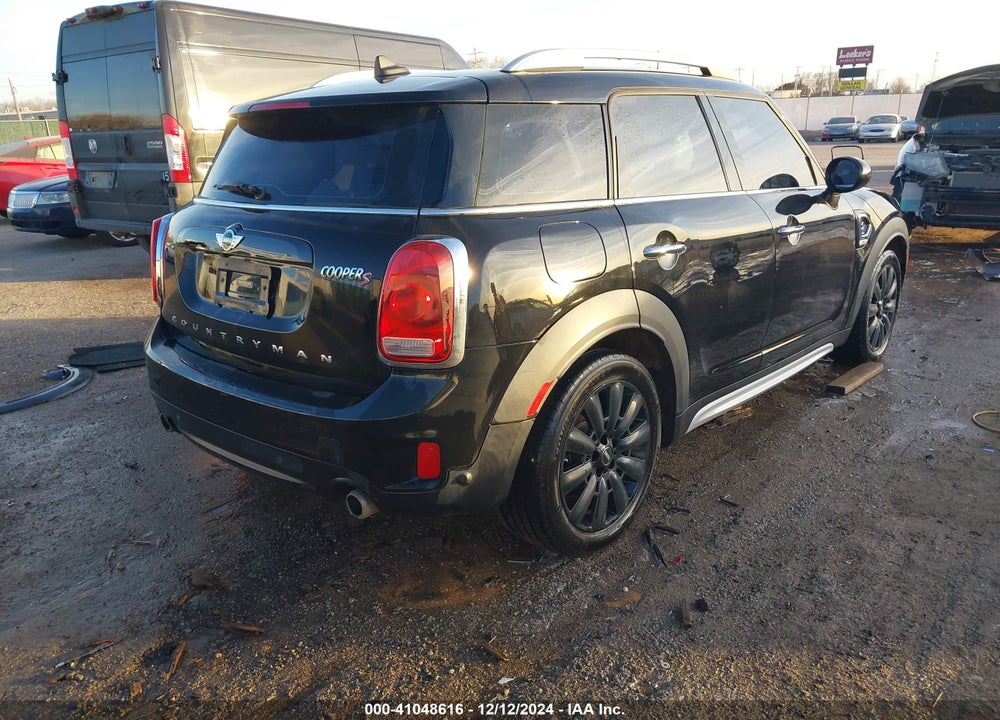 2018 MINI COUNTRYMAN COOPER S VIN: WMZYT3C34J3E93248