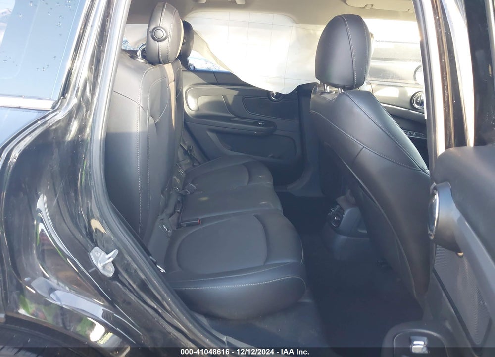 2018 MINI COUNTRYMAN COOPER S VIN: WMZYT3C34J3E93248