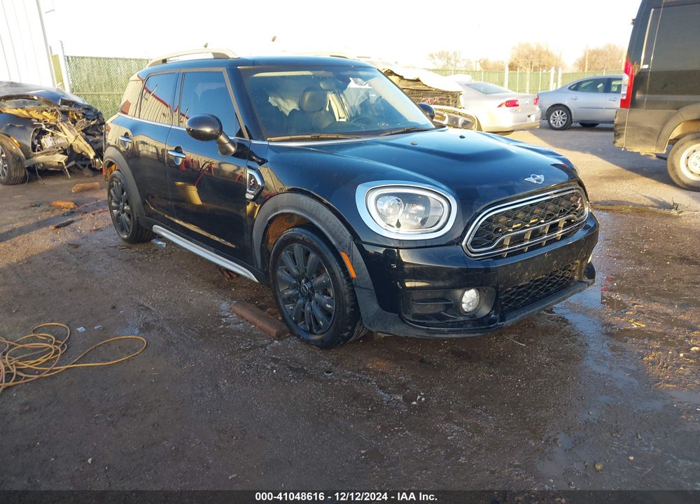 2018 MINI COUNTRYMAN COOPER S VIN: WMZYT3C34J3E93248