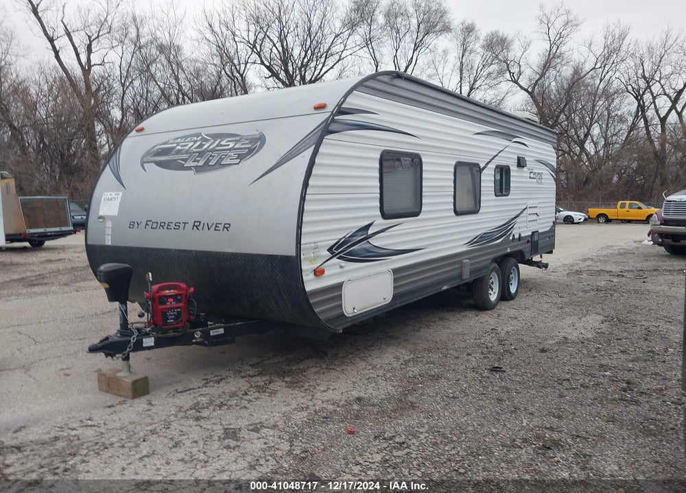 2016 FOREST RIVER SALEM CRUISE 241QBXL VIN: 4X4TSMZ2XG7408083