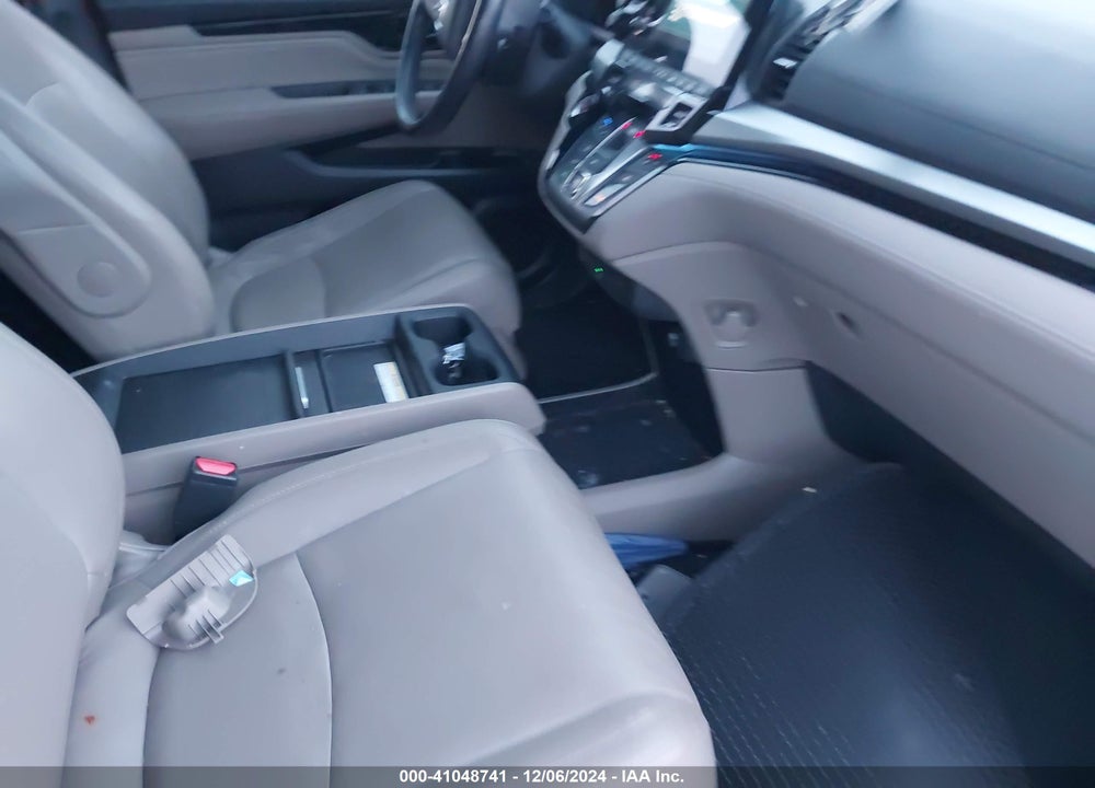 2018 HONDA ODYSSEY ELITE VIN: 5FNRL6H98JB111077