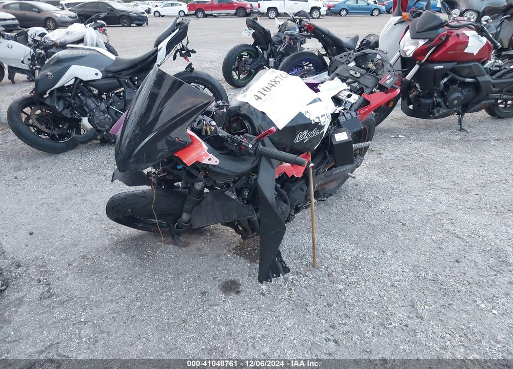 2014 KAWASAKI EX300 B VIN: JKAEX8B15EA006572