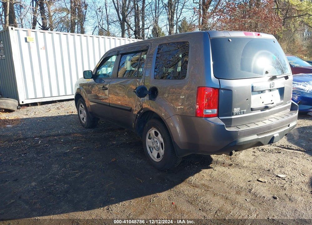 2014 HONDA PILOT LX VIN: 5FNYF4H25EB036726