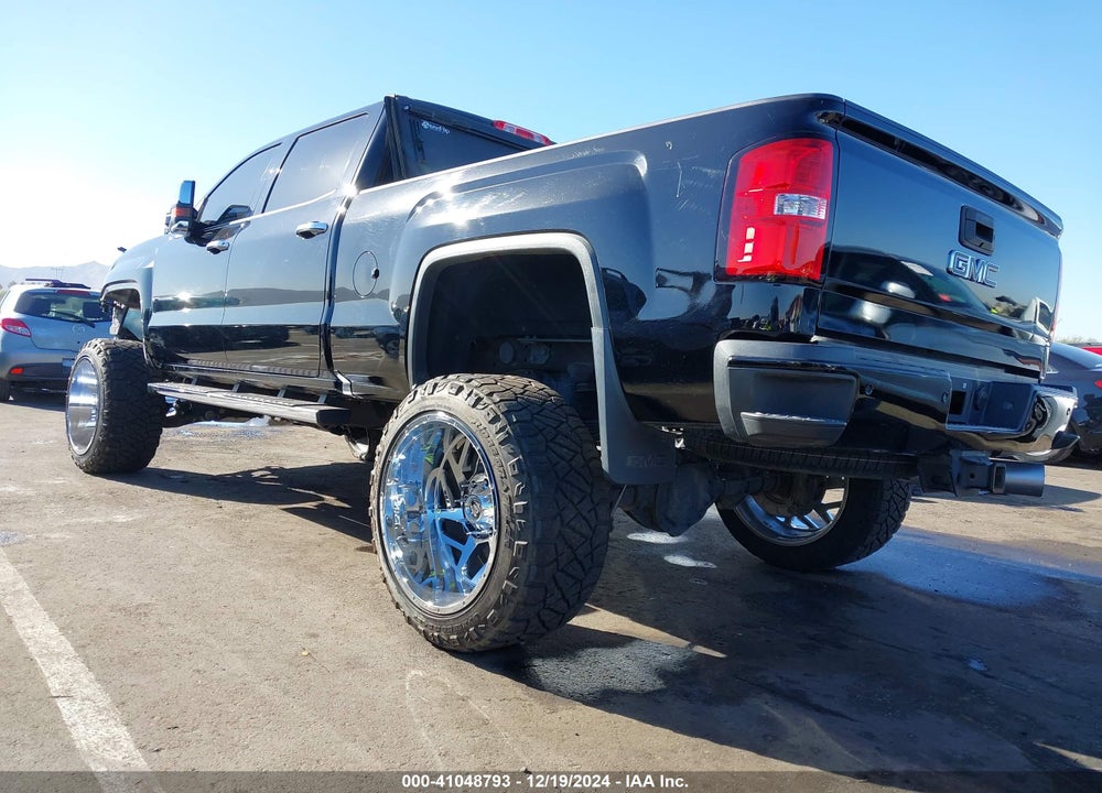 2019 GMC SIERRA 2500HD DENALI VIN: 1GT12SEY4KF150895