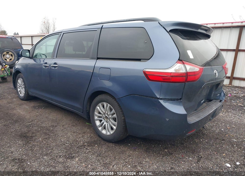 2016 TOYOTA SIENNA XLE 8 PASSENGER VIN: 5TDYK3DCXGS751844