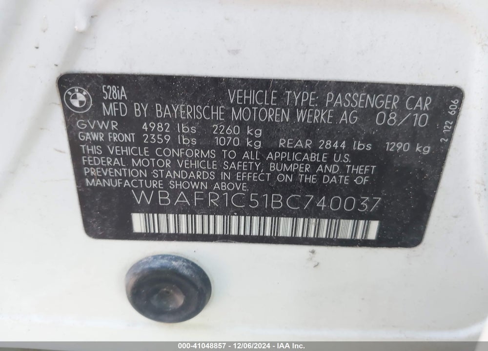 2011 BMW 528I VIN: WBAFR1C51BC740037