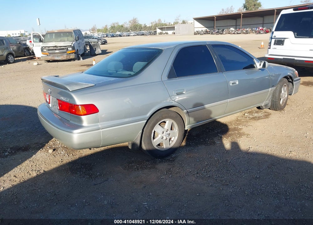 2001 TOYOTA CAMRY LE VIN: JT2BG22K210541320