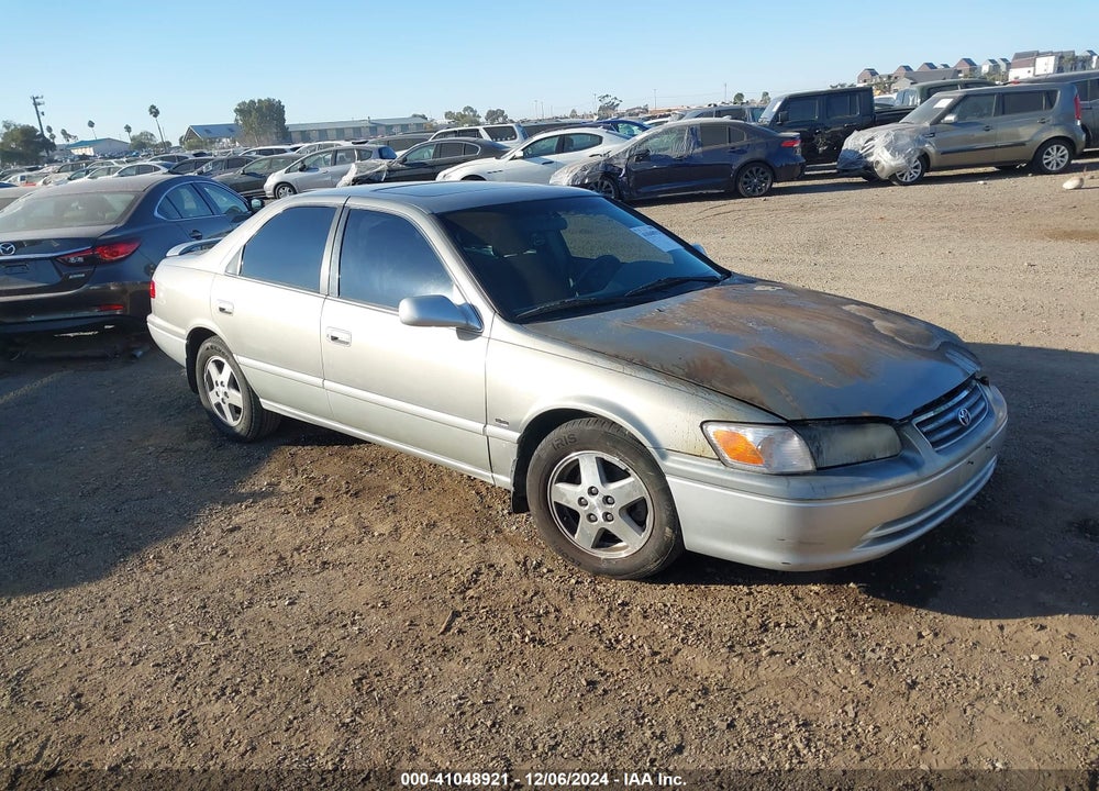 2001 TOYOTA CAMRY LE VIN: JT2BG22K210541320