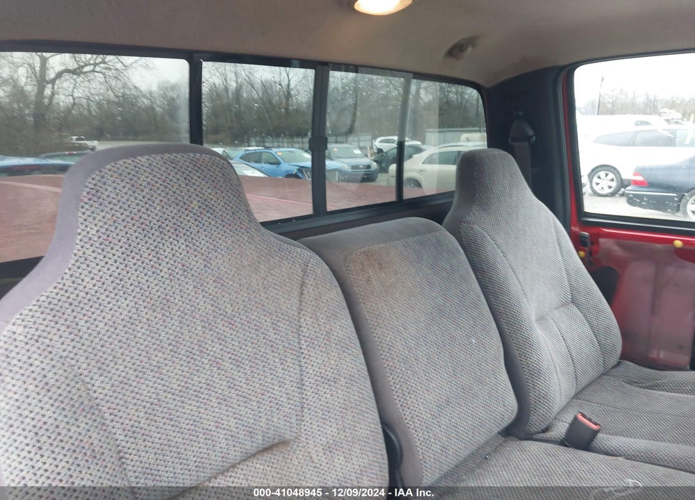 2000 DODGE RAM 1500 ST VIN: 1B7HC16Y2YS513845