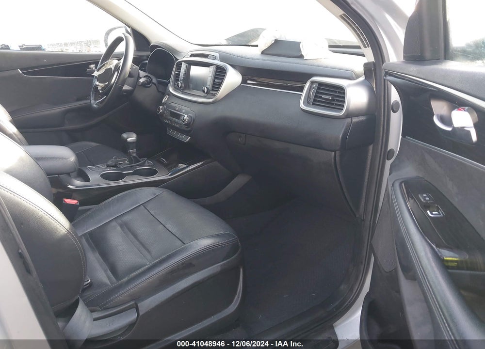 2019 KIA SORENTO 3.3L EX SPORT VIN: 5XYPHDA59KG597560