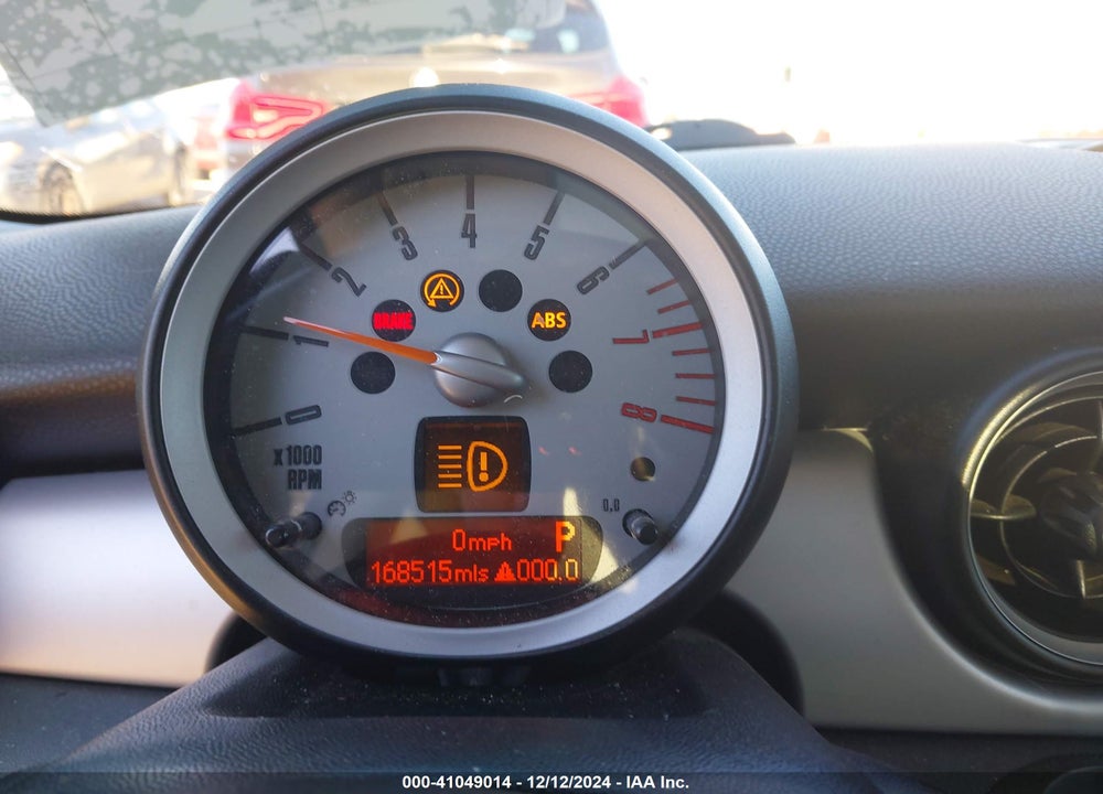 2010 MINI COOPER VIN: WMWMF3C59ATZ65235