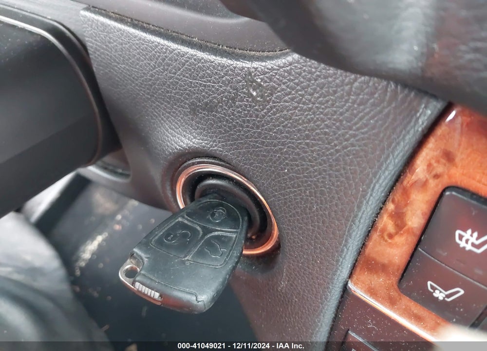 2005 MERCEDES-BENZ CLK 500 VIN: WDBTJ75JX5F150592