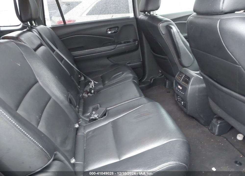 2017 HONDA PILOT EX-L VIN: 5FNYF5H8XHB018480