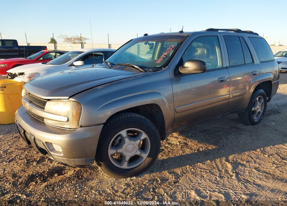 2005 CHEVROLET TRAILBLAZER LT VIN: 1GNDS13S352352328