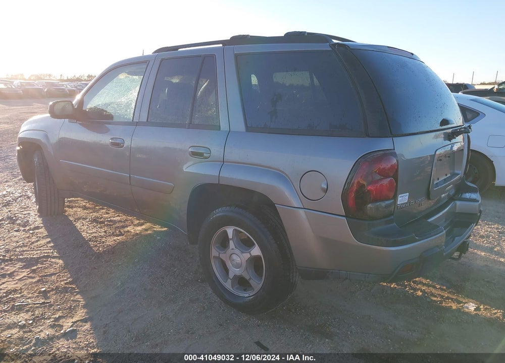 2005 CHEVROLET TRAILBLAZER LT VIN: 1GNDS13S352352328
