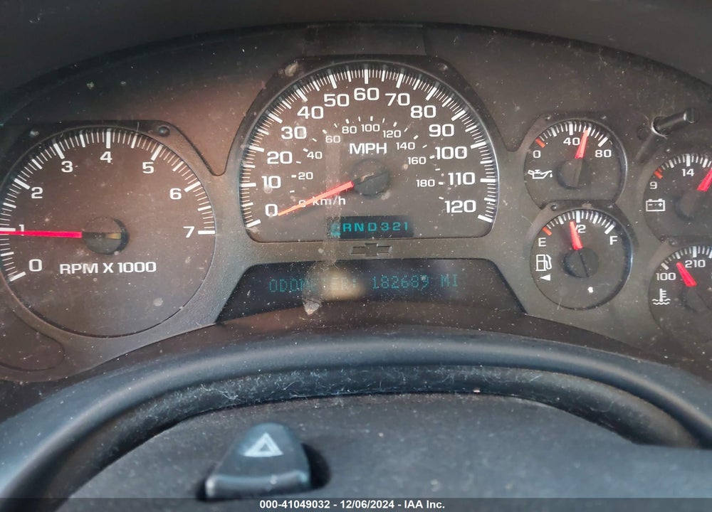 2005 CHEVROLET TRAILBLAZER LT VIN: 1GNDS13S352352328