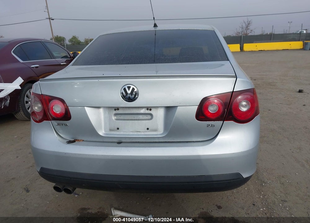 2010 VOLKSWAGEN JETTA LIMITED EDITION VIN: 3VWAZ7AJ5AM117806