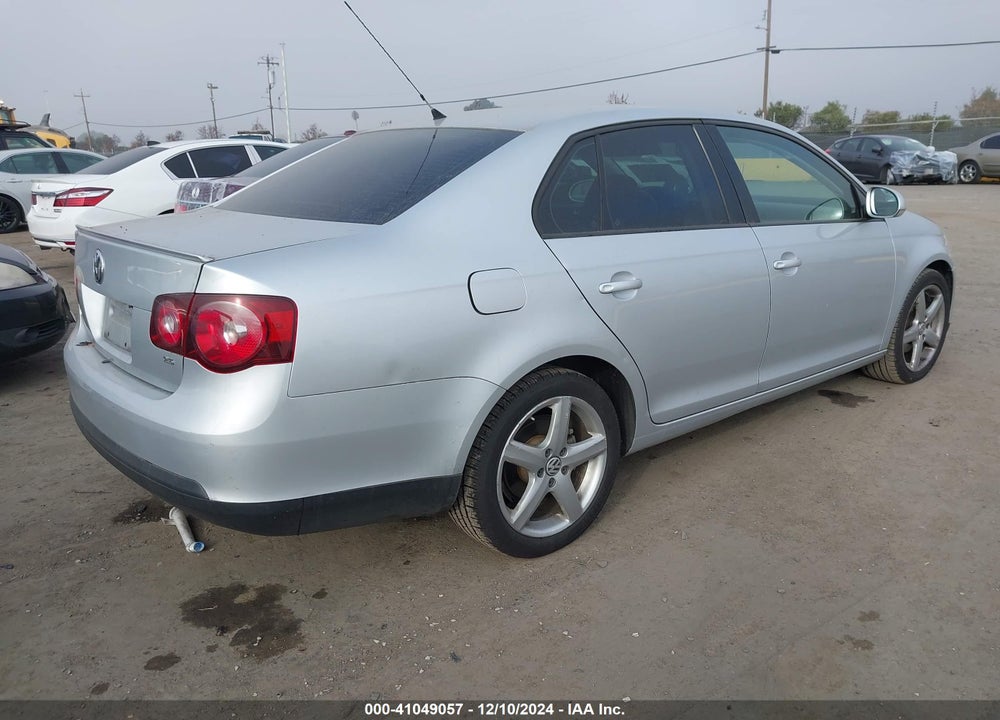 2010 VOLKSWAGEN JETTA LIMITED EDITION VIN: 3VWAZ7AJ5AM117806