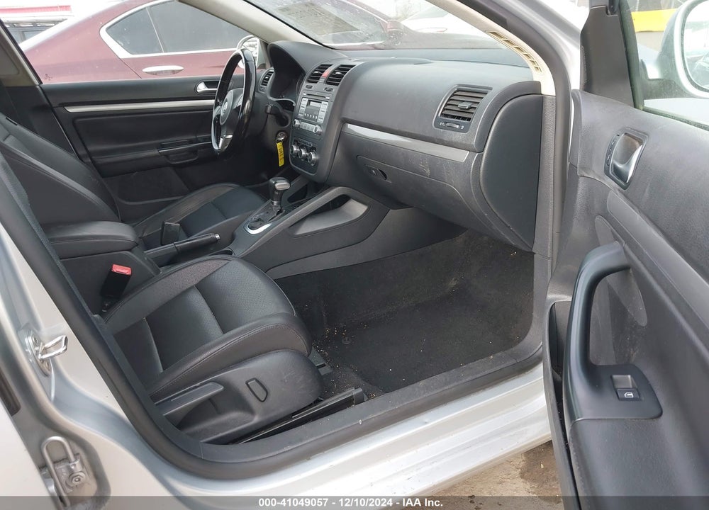 2010 VOLKSWAGEN JETTA LIMITED EDITION VIN: 3VWAZ7AJ5AM117806