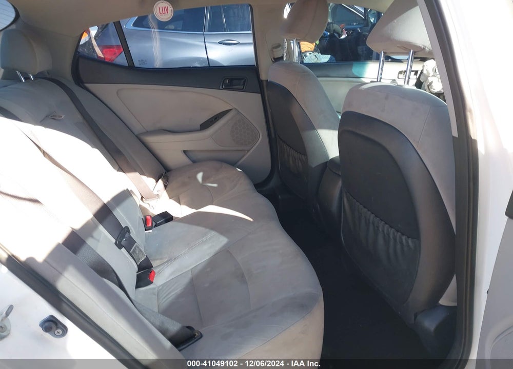 2015 KIA OPTIMA VIN: KNAGM4A77F5650264