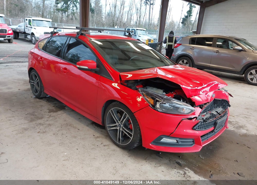 2017 FORD FOCUS ST VIN: 1FADP3L97HL334082