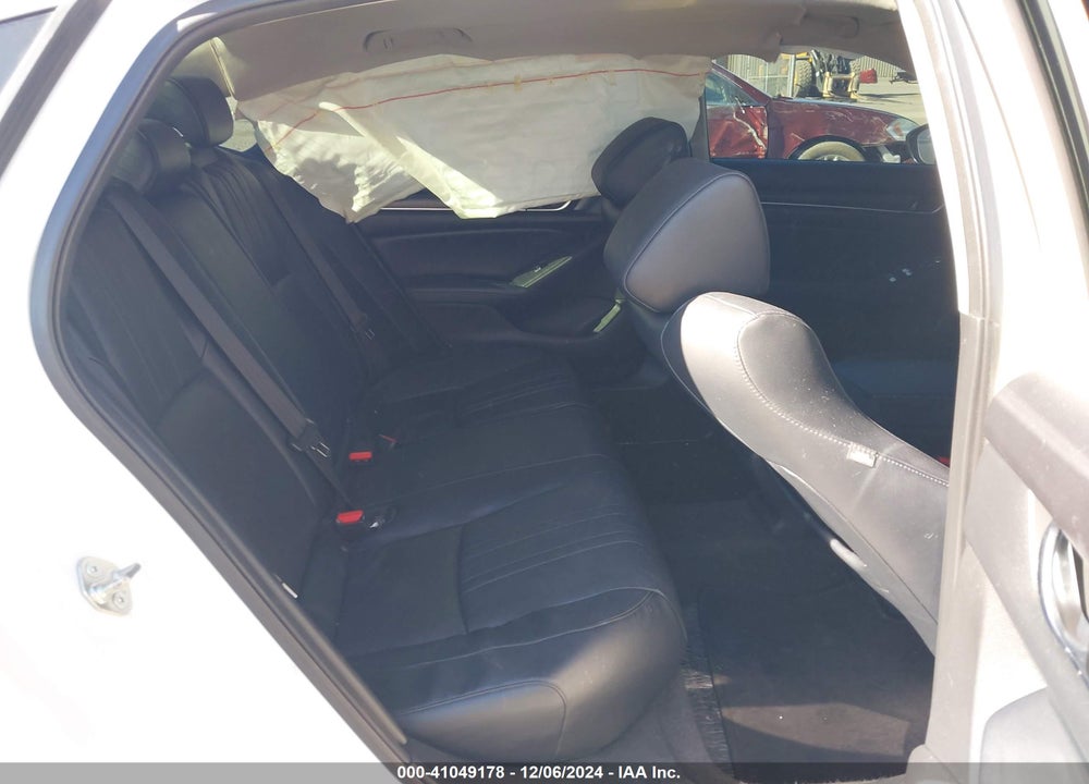 2018 HONDA ACCORD VIN: 1HGCV2F62JA024738