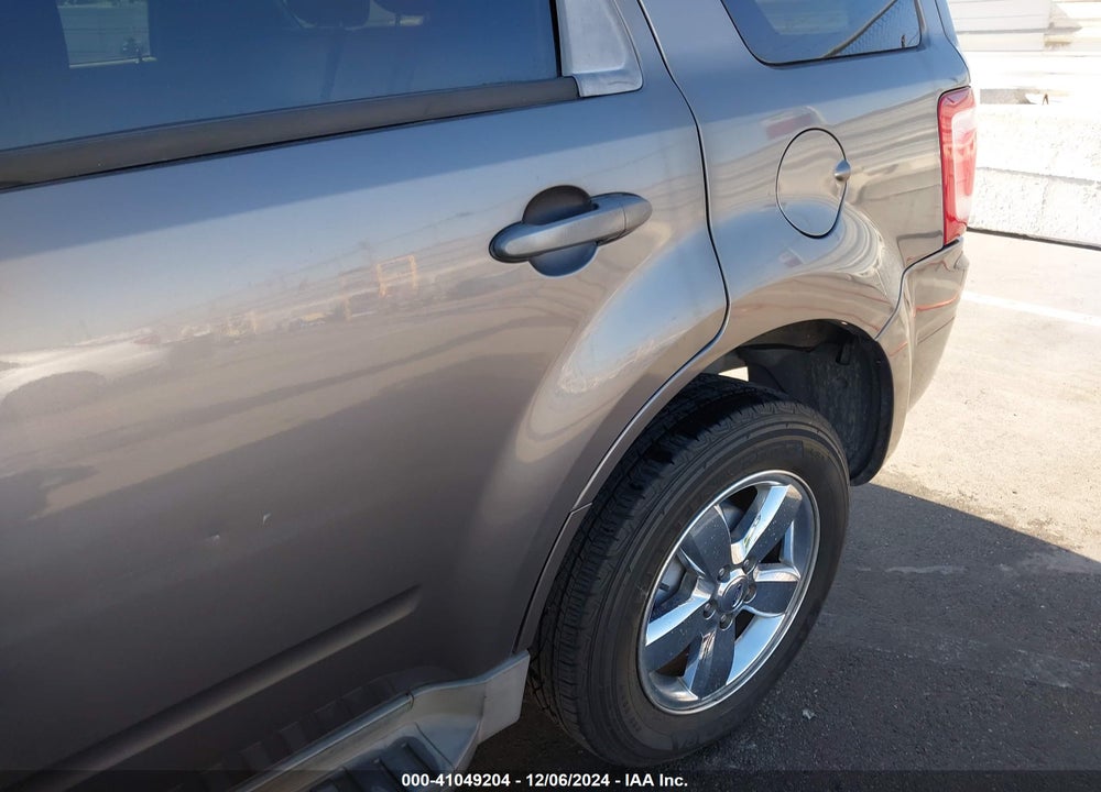 2009 FORD ESCAPE LIMITED VIN: 1FMCU04G29KA14715