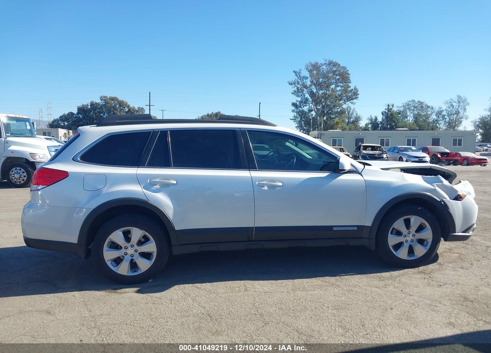 2011 SUBARU OUTBACK 2.5I LIMITED VIN: 4S4BRBKC0B3390824