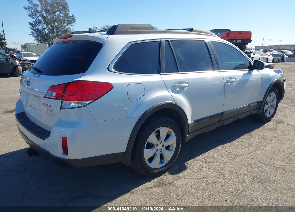 2011 SUBARU OUTBACK 2.5I LIMITED VIN: 4S4BRBKC0B3390824