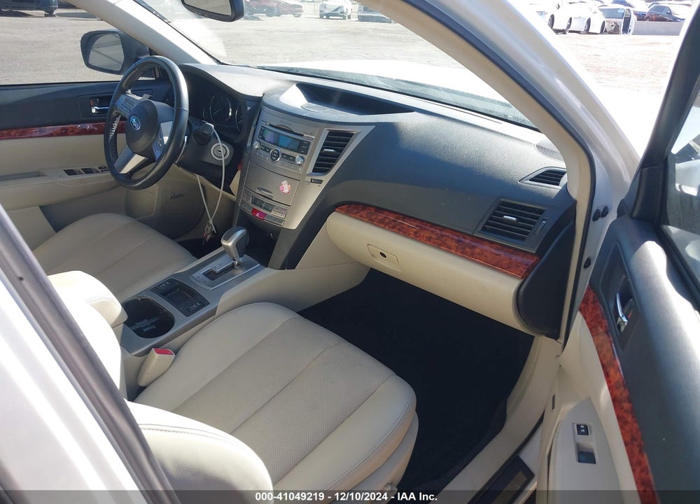 2011 SUBARU OUTBACK 2.5I LIMITED VIN: 4S4BRBKC0B3390824