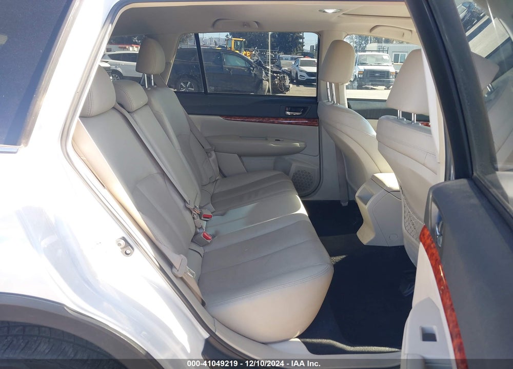 2011 SUBARU OUTBACK 2.5I LIMITED VIN: 4S4BRBKC0B3390824
