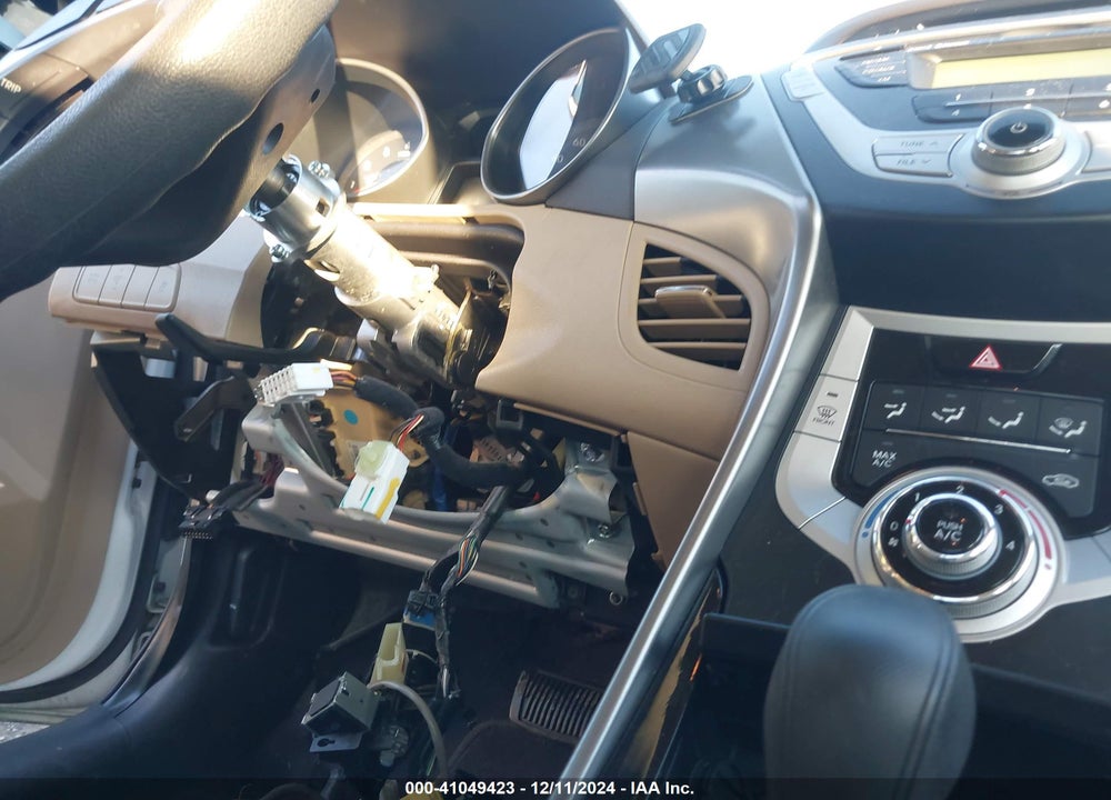 2012 HYUNDAI ELANTRA GLS VIN: 5NPDH4AE7CH106755