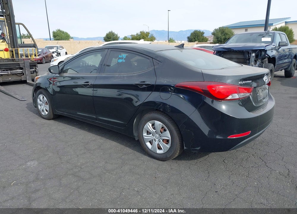 2016 HYUNDAI ELANTRA SE VIN: 5NPDH4AE3GH667248