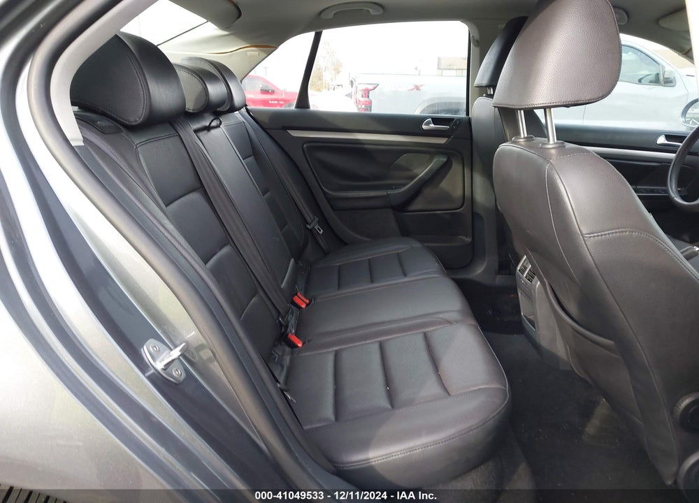 2010 VOLKSWAGEN JETTA LIMITED EDITION/SE/SEL VIN: 3VWRZ7AJ4AM150962