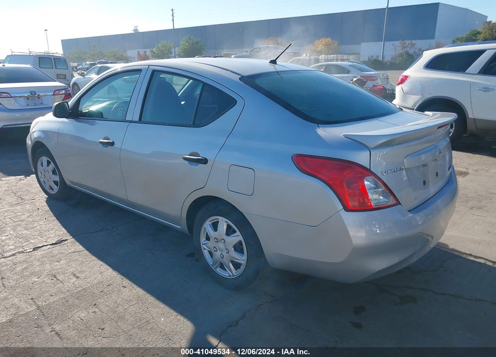 2014 NISSAN VERSA 1.6 S+ VIN: 3N1CN7AP2EL842712