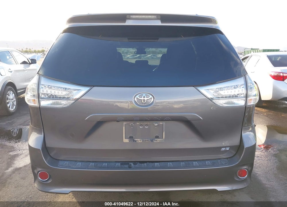 2017 TOYOTA SIENNA SE VIN: 5TDXZ3DC5HS782699