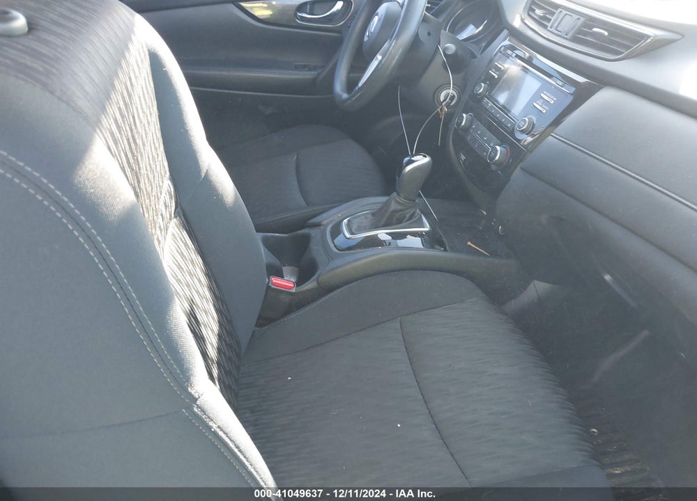 2017 NISSAN ROGUE S VIN: 5N1AT2MT4HC882064