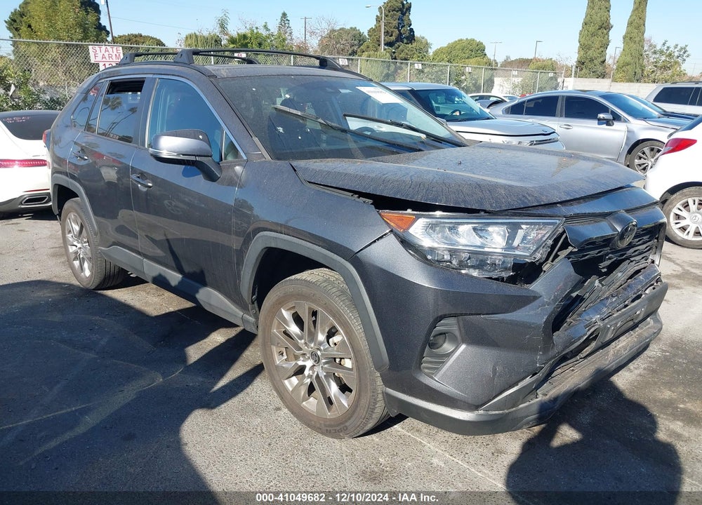 2021 TOYOTA RAV4 XLE PREMIUM VIN: 2T3C1RFV8MC137725