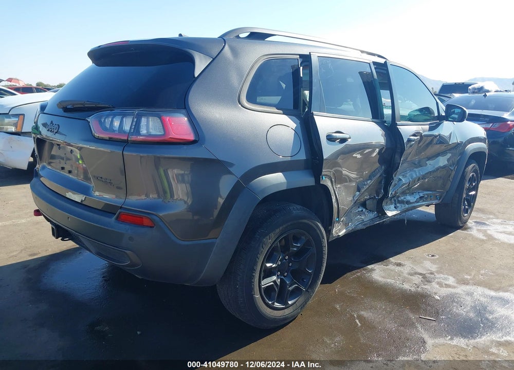 2019 JEEP CHEROKEE TRAILHAWK ELITE 4X4 VIN: 1C4PJMBX8KD189781