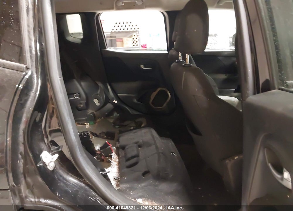 2016 JEEP RENEGADE LATITUDE VIN: ZACCJABT9GPD37567