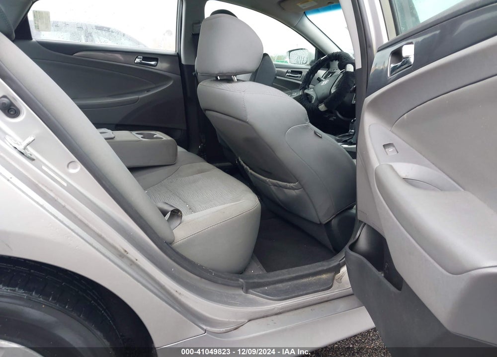 2012 HYUNDAI SONATA HYBRID VIN: KMHEC4A47CA027700